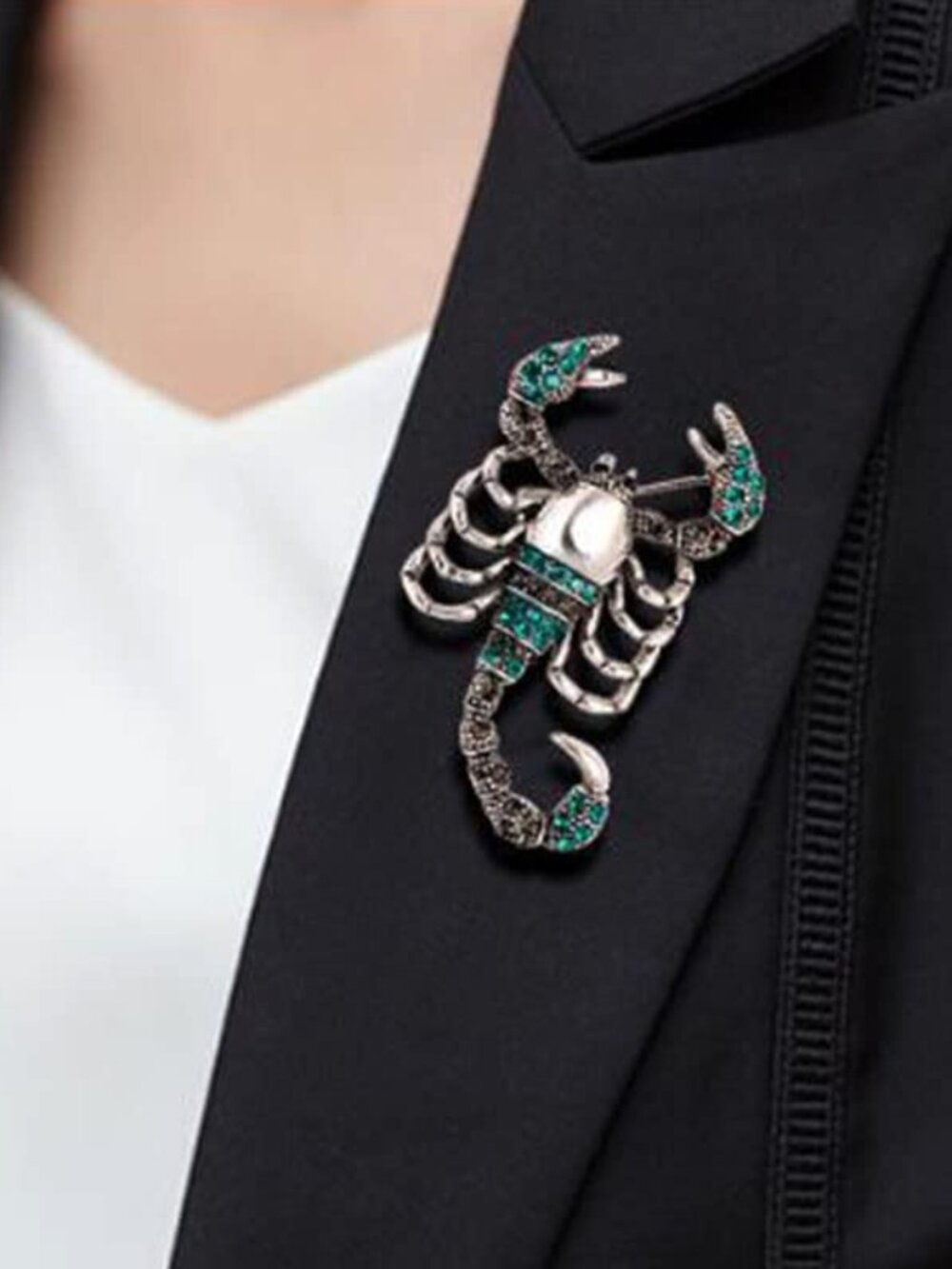 2Pcs Scorpion Insect Brooch Enamel pin Metal Lapel pin Men Jewelry Gifts brooche